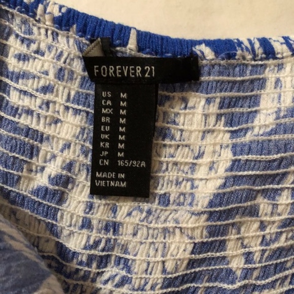 crop top - Picture 2 of 2